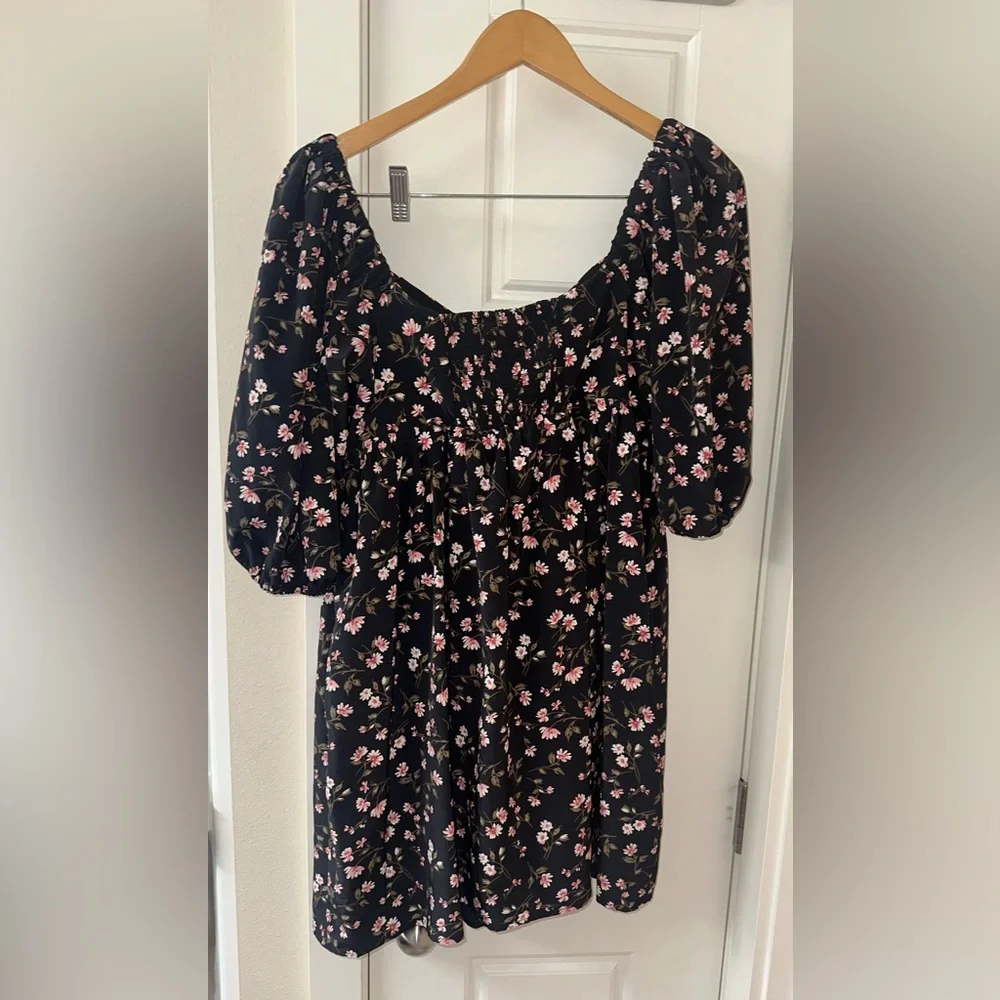 WAYF Floral Puff Sleeve Mini Dress – Size M